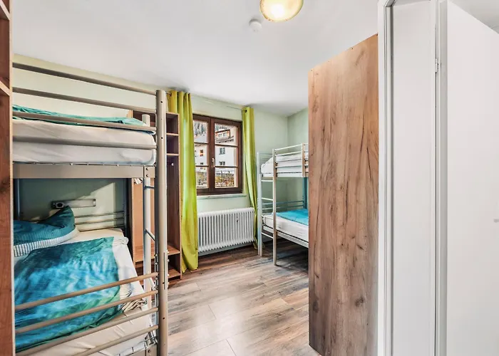 Hirschen Hostel Pfunds