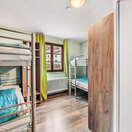 Hirschen Hostel Pfunds