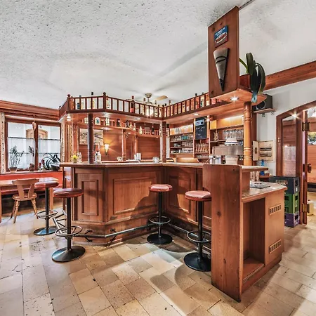 Hostel Hirschen Pfunds
