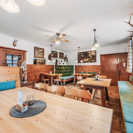 Hirschen Hostel Pfunds