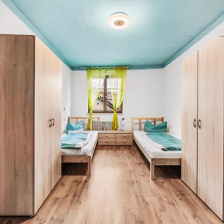 Hostel Hirschen Pfunds